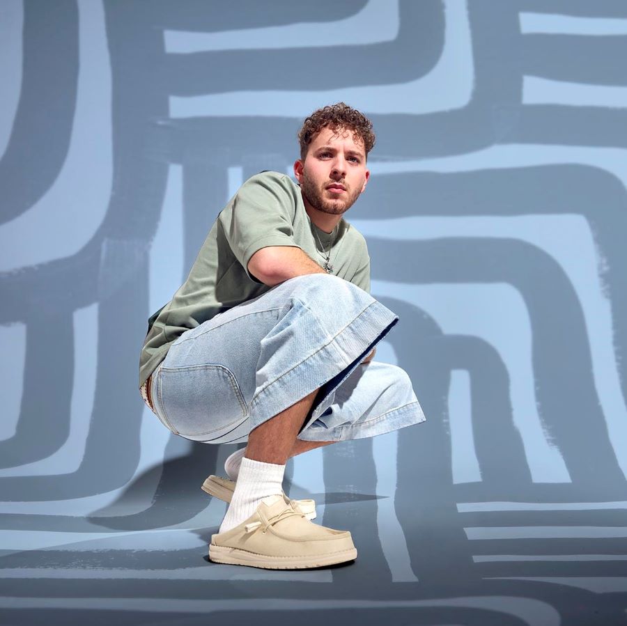 Alternative view of Wally Slip Stretch Canvas - Bone White