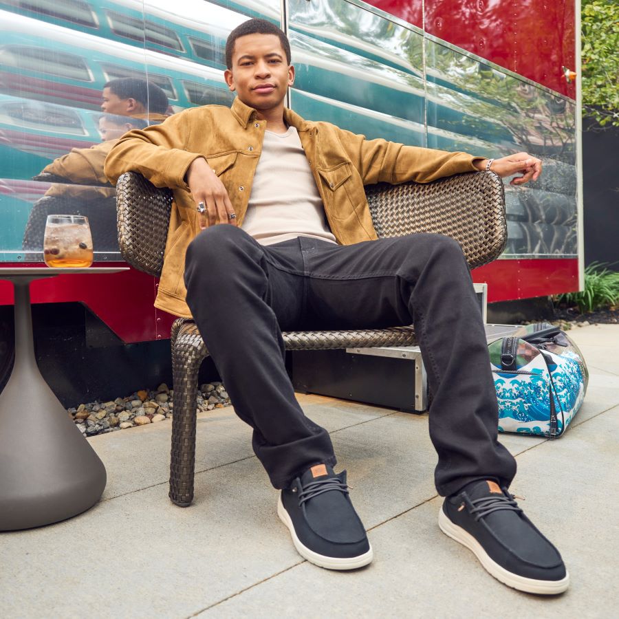 Alternative view of Paul Canvas - Black